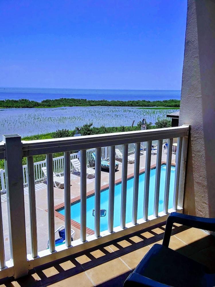 Blue Bay Inn And Suites Саут Падре Алънд Екстериор снимка