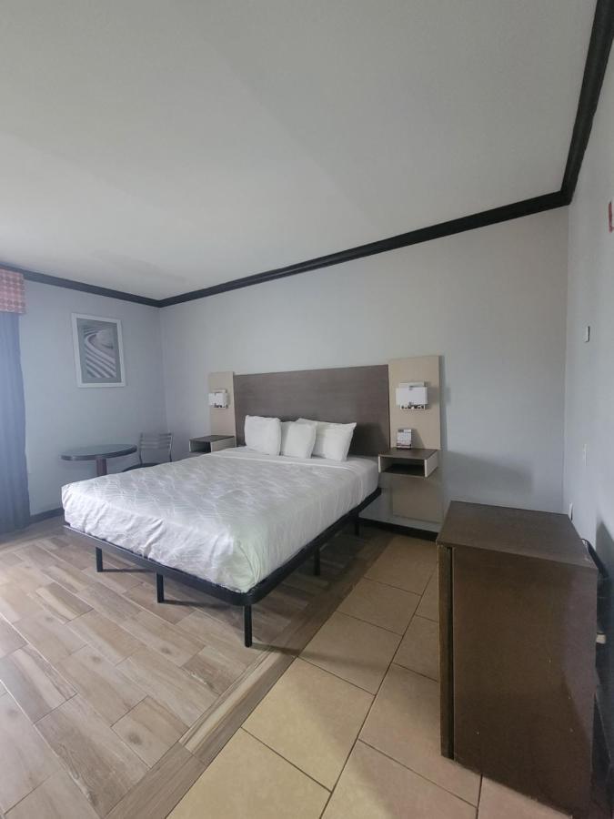 Blue Bay Inn And Suites Саут Падре Алънд Екстериор снимка