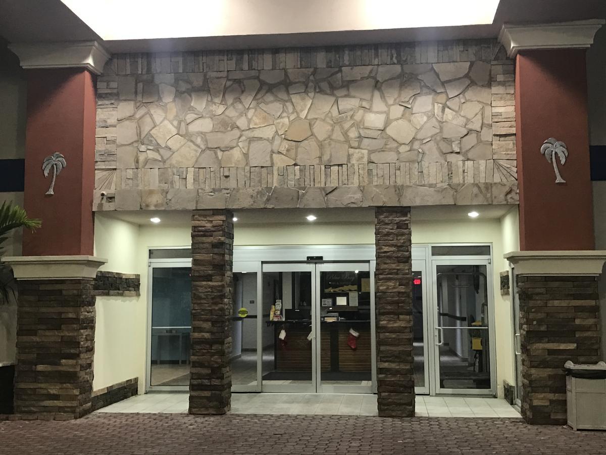 Blue Bay Inn And Suites Саут Падре Алънд Екстериор снимка
