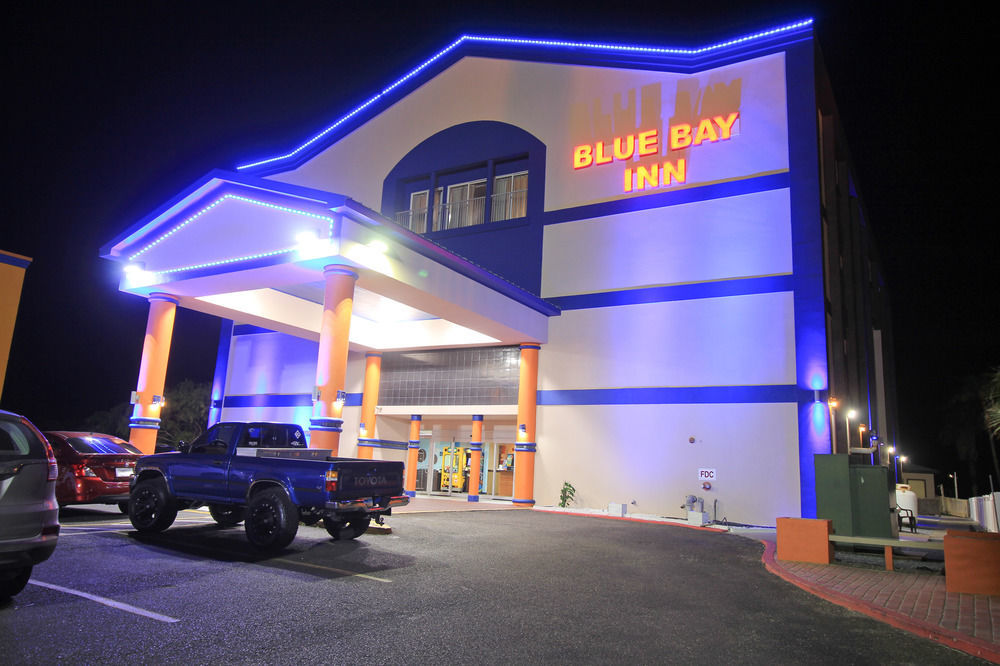 Blue Bay Inn And Suites Саут Падре Алънд Екстериор снимка