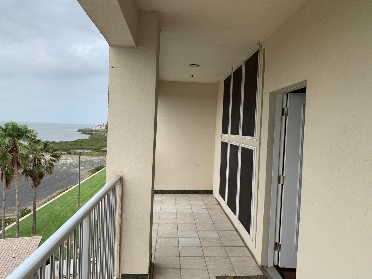 Blue Bay Inn And Suites Саут Падре Алънд Екстериор снимка